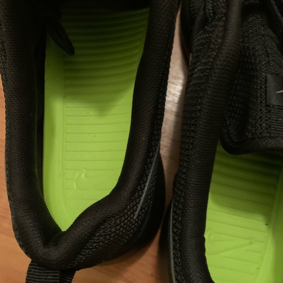 NIKE Rosherun Running Walking Shoes Women’s Size 11 Black - Picture 4 of 13